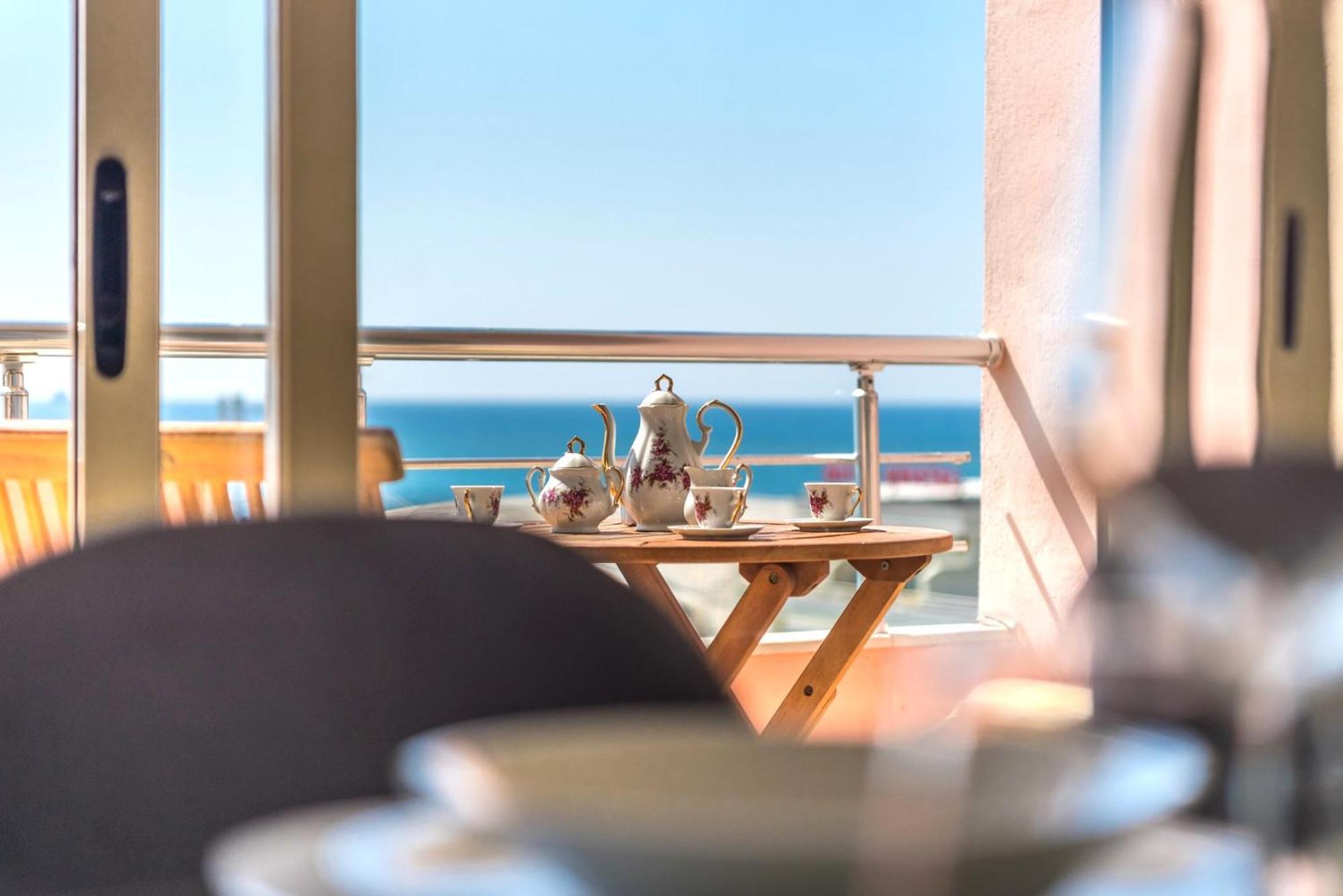 Three Bedroom Romantic Promenade Apartamento *