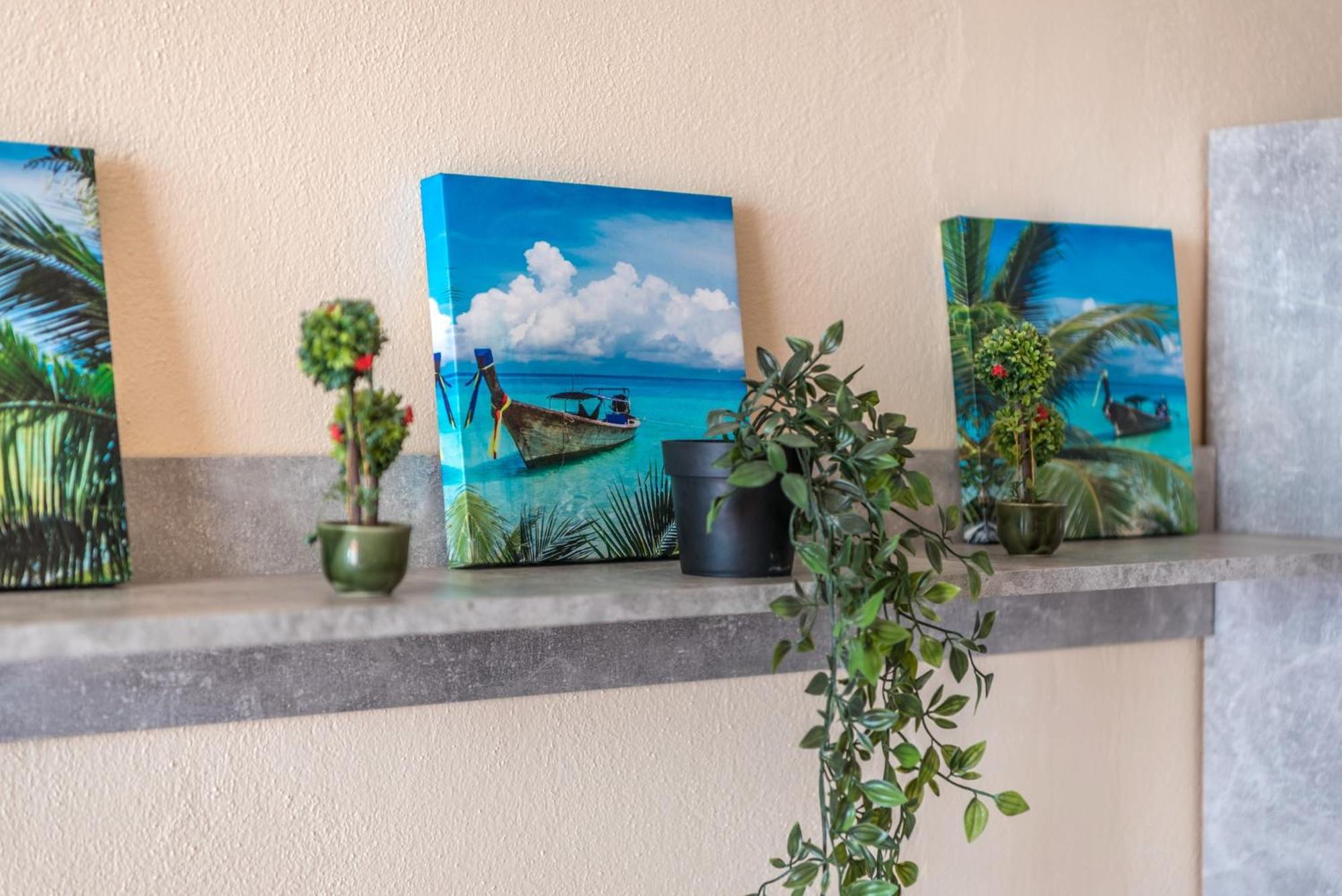 Three Bedroom Romantic Promenade *