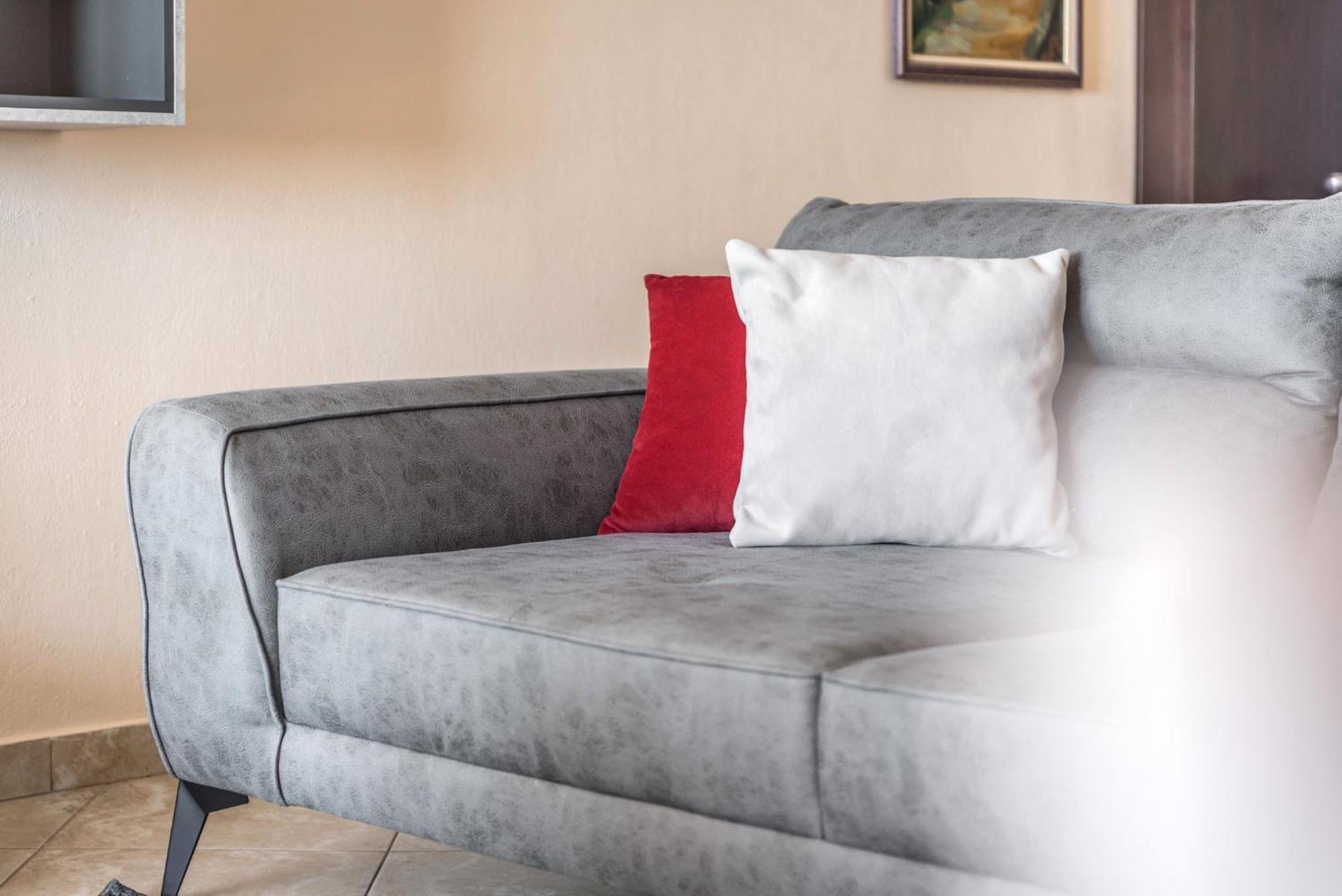 Three Bedroom Romantic Promenade