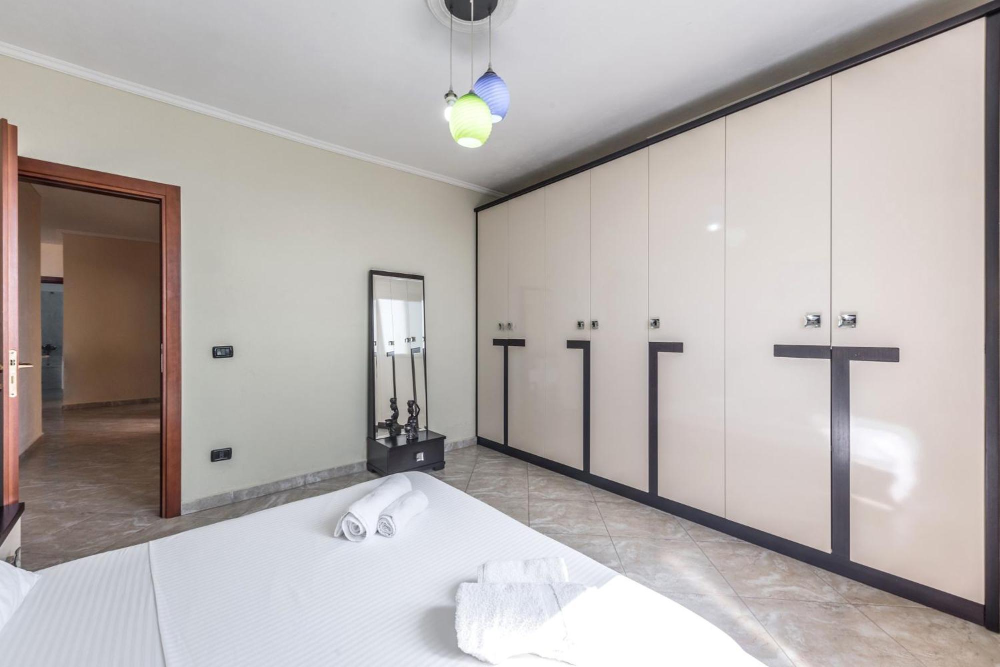 Apartamento Three Bedroom Romantic Promenade