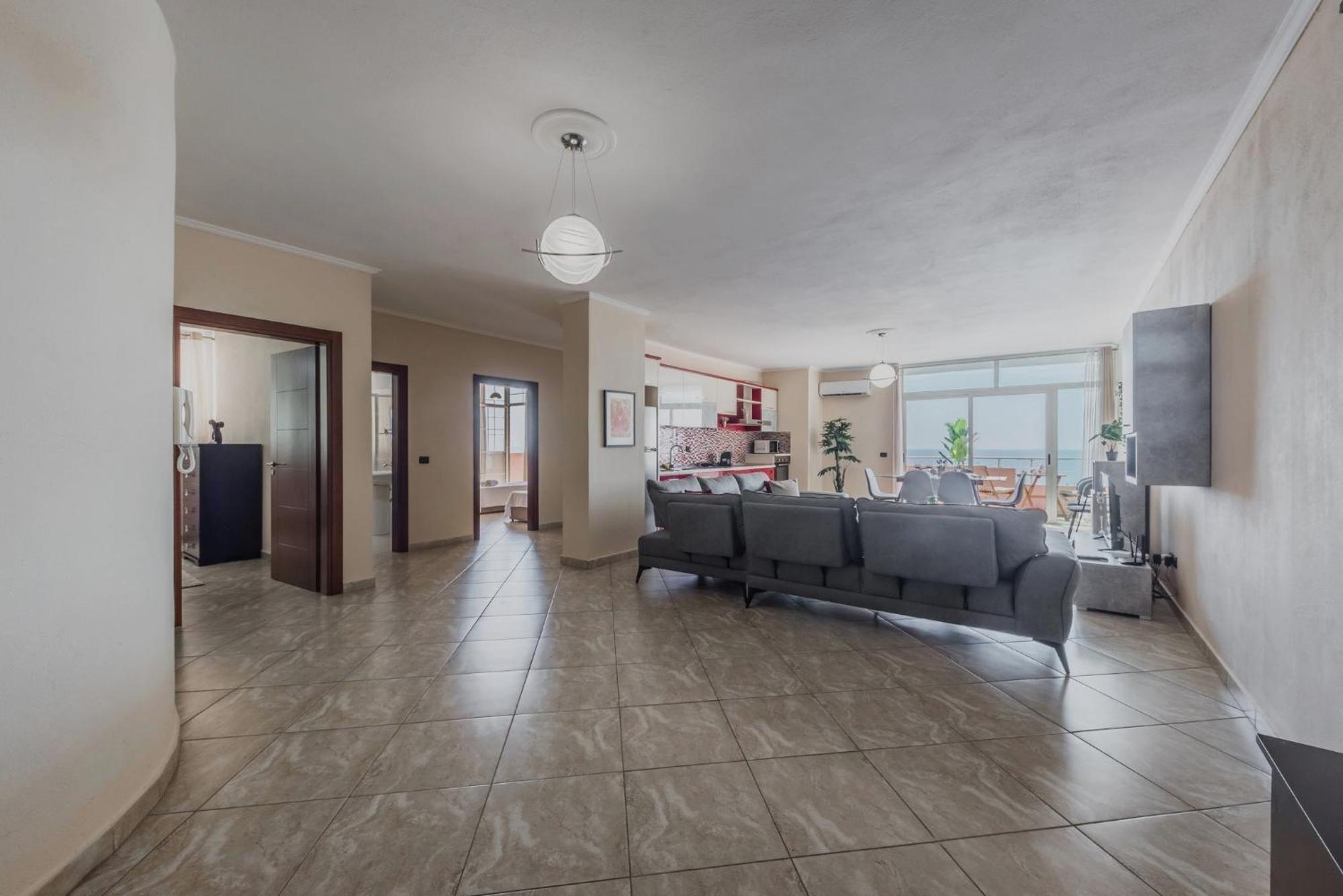 Three Bedroom Romantic Promenade