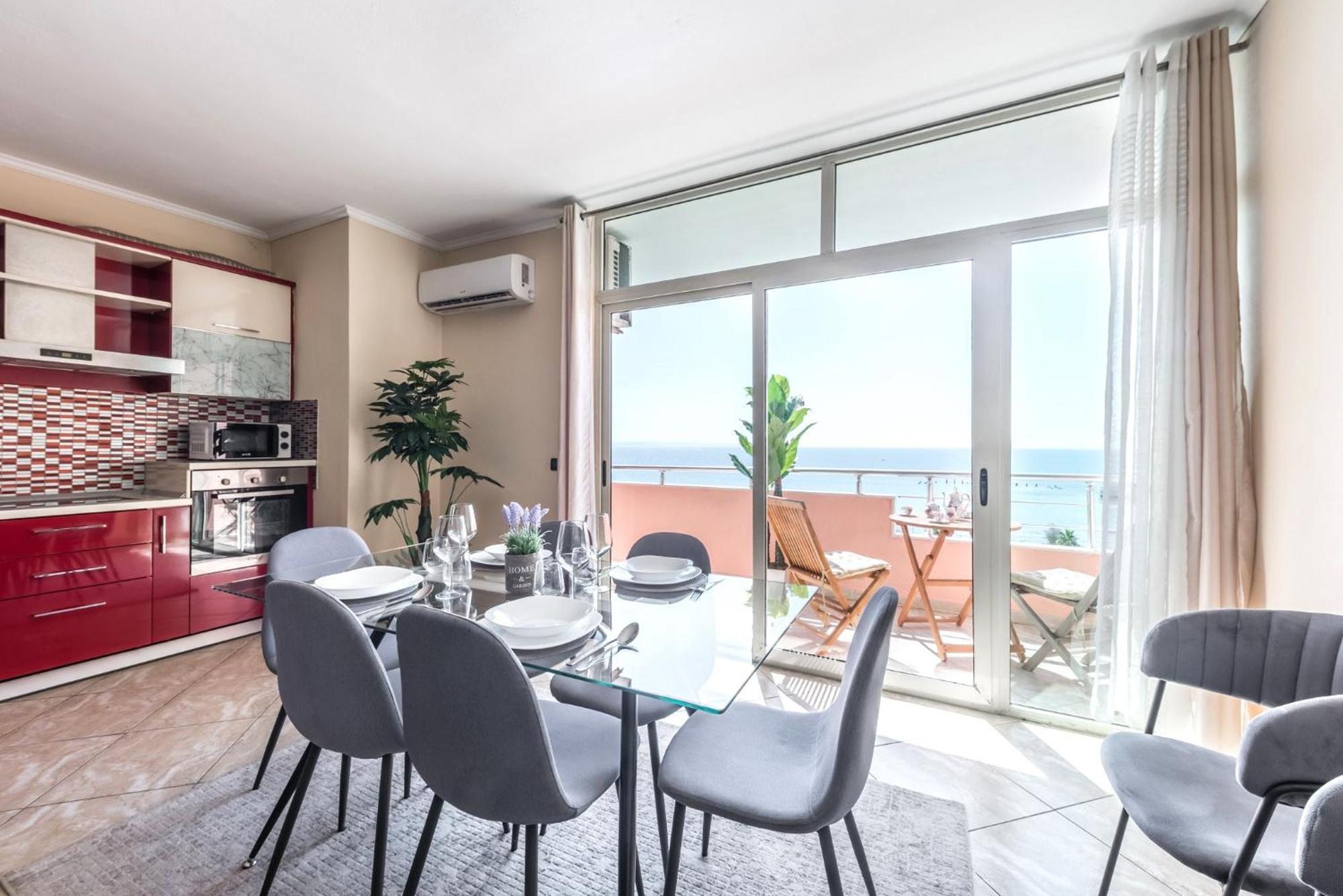 Three Bedroom Romantic Promenade Apartamento