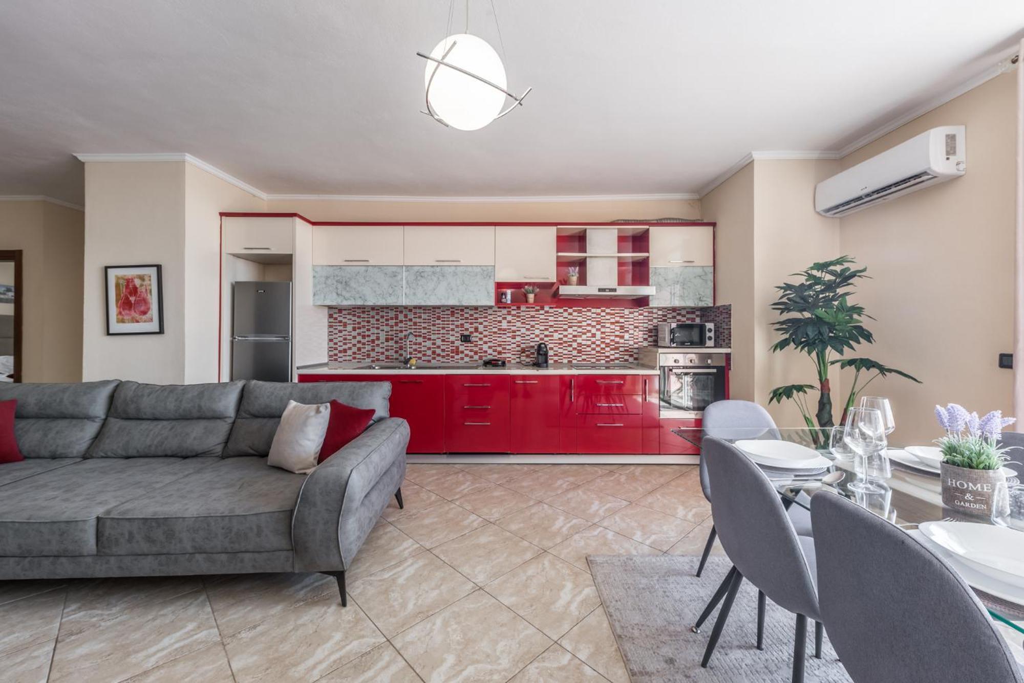 Three Bedroom Romantic Promenade Durrës